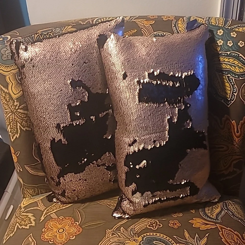NEW AVIVA STANOFF MERMAID SEQUINED GOLD SILVER LUXURY DOWN PILLOWS BUNDLE